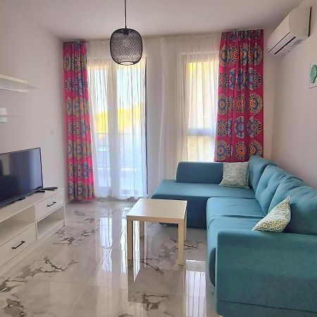 Dolphin Beach Apart Obzor Dış mekan fotoğraf