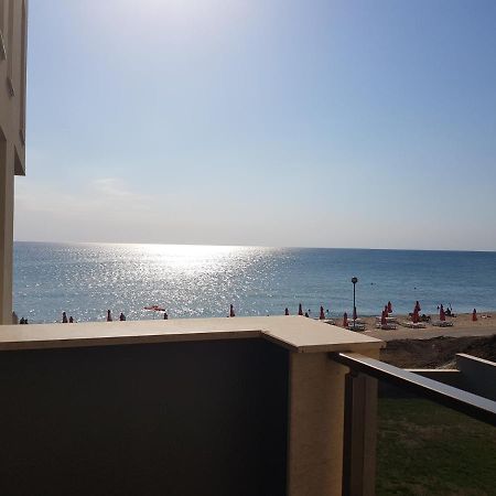 Dolphin Beach Apart Obzor Dış mekan fotoğraf