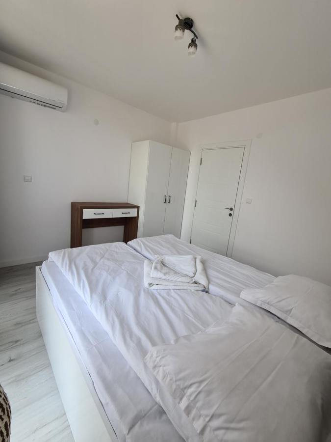 Dolphin Beach Apart Obzor Dış mekan fotoğraf