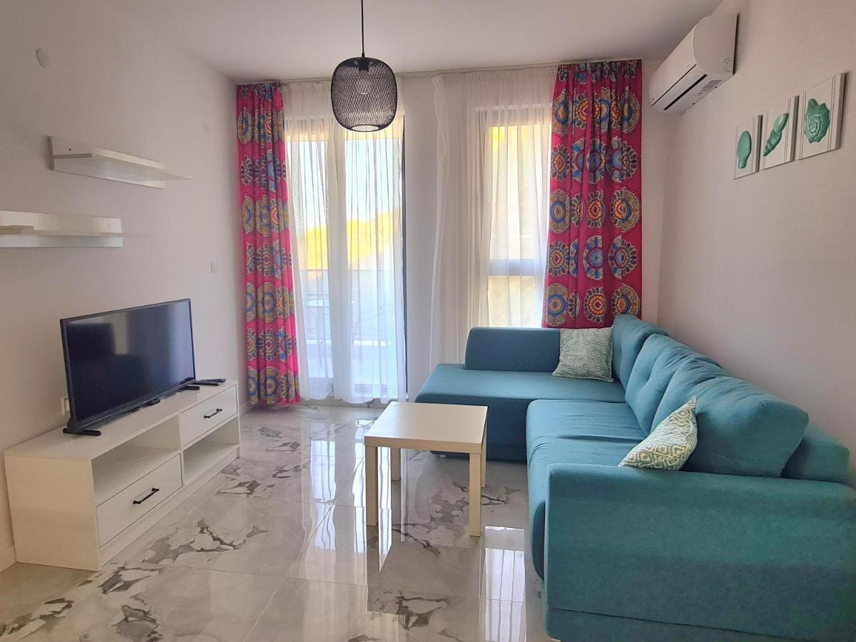 Dolphin Beach Apart Obzor Dış mekan fotoğraf